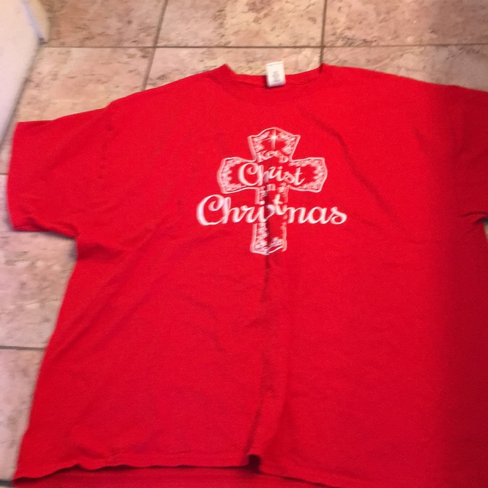 Gildan T shirt PREOWNED “KEEP CHRIST IN CHRISTMAS”